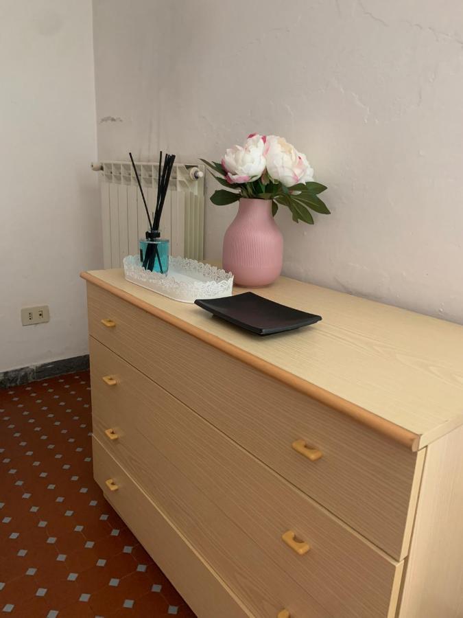 Casa Violetta Bed & Breakfast Marina di Massa Buitenkant foto