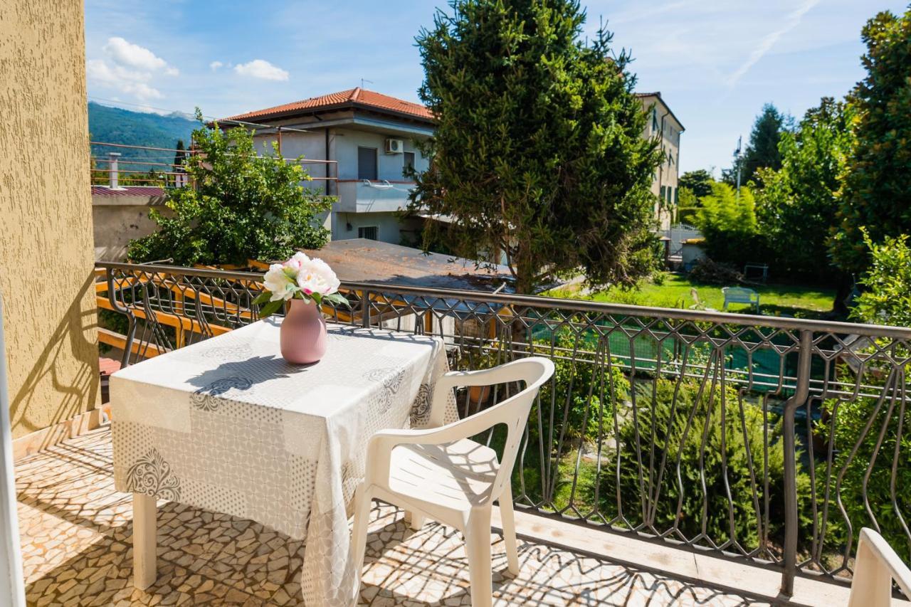 Casa Violetta Bed & Breakfast Marina di Massa Buitenkant foto